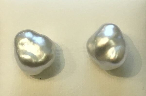 Fiji Zuchtperlen silber/hell baroque 8-9mm Ohrschmuck (Ohrring Ohrstecker) M1.Lot.416
