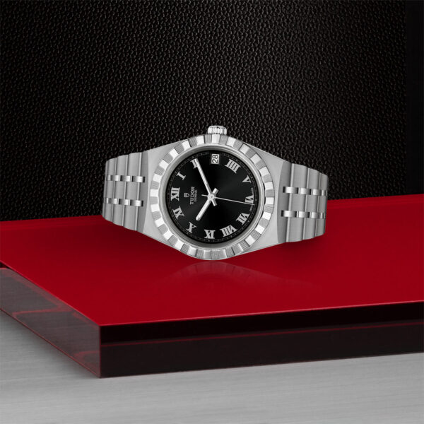 Tudor Royal   284000003