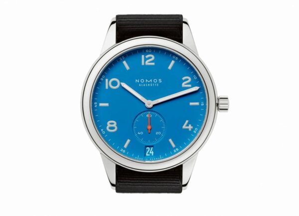 Nomos Club Automat Datum signalblau 777  777
